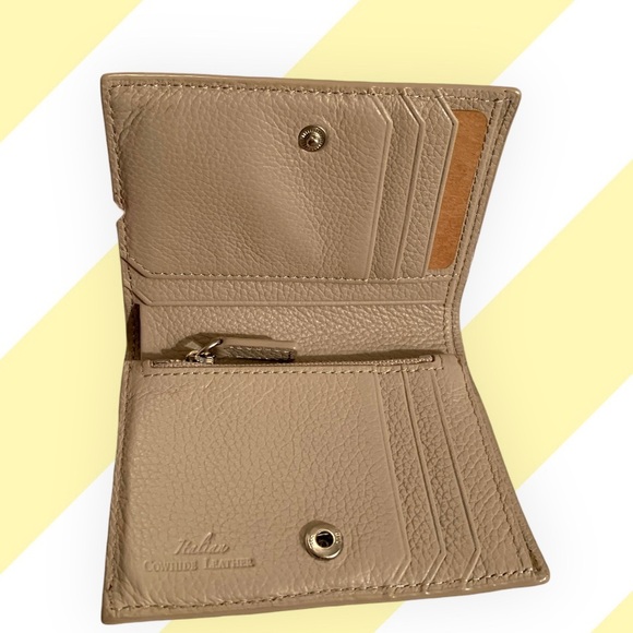 [BRAND NEW] Samuel Ashley Bi-fold Wallet in leather - Picture 4 of 4